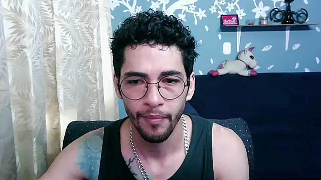 Snapshot of ponzothc chatting on October 27, 9:19 pm ponzothc online show from October 27, 9:19 pm