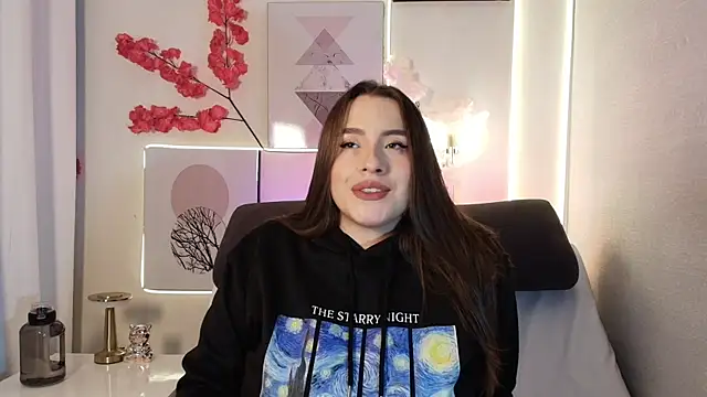 Linaa morris online show from May 28, 10:23 am