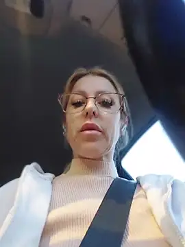 blondyruby online show from March 10, 6:24 pm