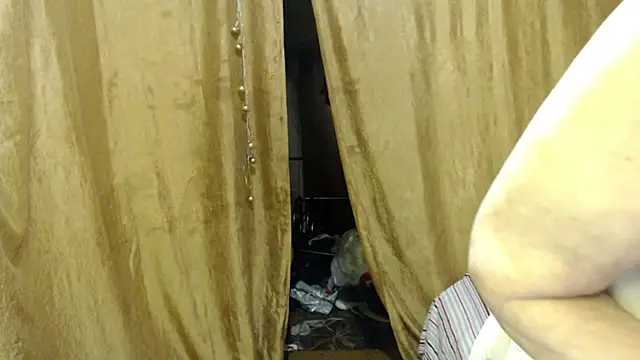 Snapshot of _Estelitta_5 chatting on February 18, 5:42 pm  Estelitta 5 online show from February 18, 5:42 pm