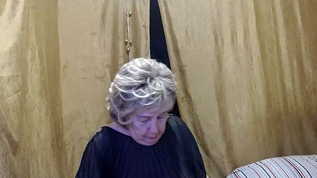 Snapshot of _Estelitta_5 chatting on February 19, 9:47 pm  Estelitta 5 online show from February 19, 9:47 pm