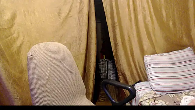 Snapshot of _Estelitta_5 chatting on October 10, 1:54 pm  Estelitta 5 online show from October 10, 1:54 pm