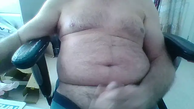 Snapshot of OfficeDad chatting on March 7, 2:34 pm OfficeDad online show from March 7, 2:34 pm