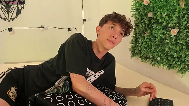 Tomy Rox online show from March 3, 8:00 pm