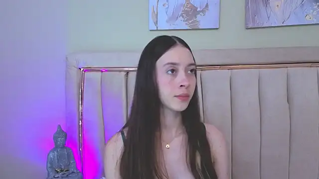 Snapshot of sophiia_grey_1 chatting on May 20, 9:21 pm sophiia grey 1 online show from May 20, 9:21 pm