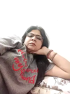 Husnpari20 online show from January 6, 6:10 pm