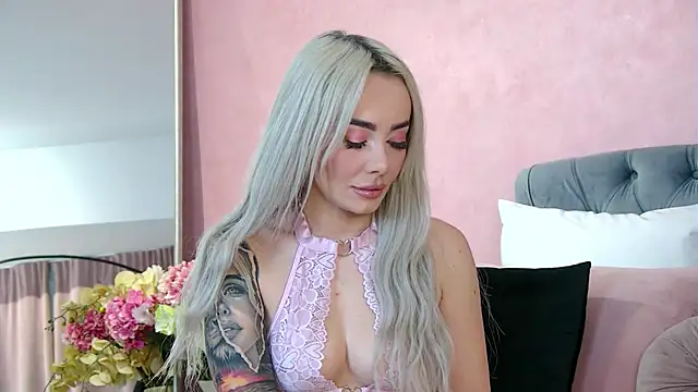 FrancescaMcGray online show from November 11, 8:36 am