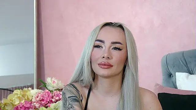 FrancescaMcGray online show from November 13, 7:40 am