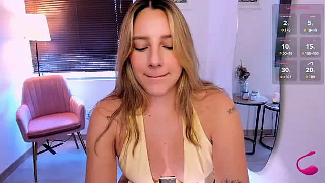 Snapshot of ameliegraham chatting on December 13, 7:53 pm ameliegraham online show from December 13, 7:53 pm