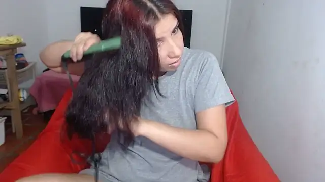 Snapshot of Ainhoa-hot chatting on February 15, 2:04 am Ainhoa-hot online show from February 15, 2:04 am