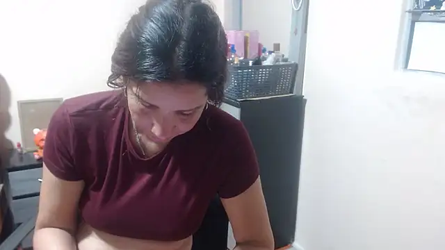 Snapshot of Ainhoa-hot chatting on January 6, 4:16 am Ainhoa-hot online show from January 6, 4:16 am