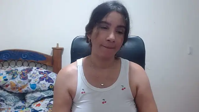 Snapshot of Ainhoa-hot chatting on June 10, 8:35 am Ainhoa-hot online show from June 10, 8:35 am