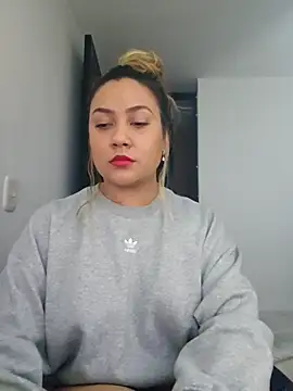 Lufer doll online show from February 4, 11:20 pm