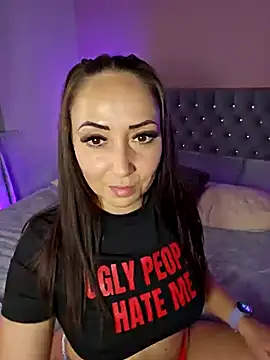 Snapshot of LeeTizia chatting on February 23, 5:29 pm LeeTizia online show from February 23, 5:29 pm