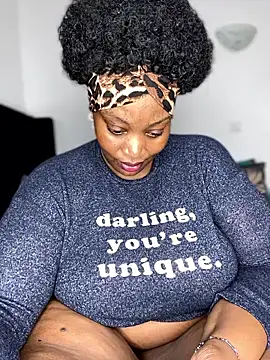 MsWhiteChocolatte online show from March 27, 5:23 pm