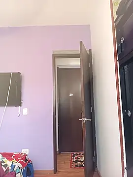 Laura martin  online show from December 15, 12:09 pm