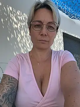 Snapshot of marinella07 chatting on August 5, 11:13 am marinella07 online show from August 5, 11:13 am