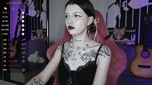 prettybones online show from December 27, 12:01 pm