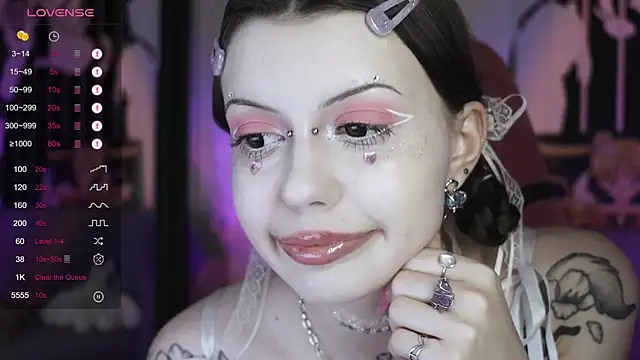 prettybones online show from January 1, 6:49 pm