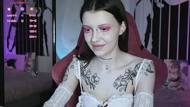 prettybones online show from March 8, 10:00 am