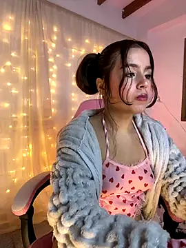 Juanelopez1 online show from October 27, 1:31 am