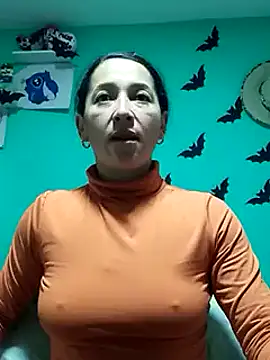 emilypoppy3 online show from January 8, 1:21 am