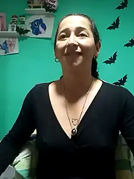 emilypoppy3 online show from February 13, 11:04 pm