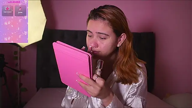 Snapshot of IsabellaFerreiraa chatting on March 21, 11:22 am IsabellaFerreiraa online show from March 21, 11:22 am