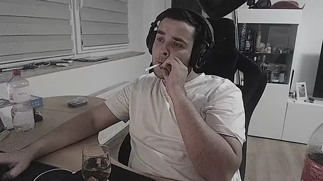 SharkLuigi online show from September 14, 1:49 am