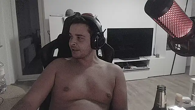 SharkLuigi online show from October 25, 11:43 pm