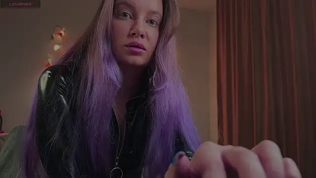 Femdom Lola online show from January 26, 1:58 pm