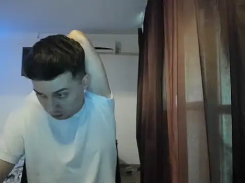 Snapshot of Dreamboy24 chatting on February 12, 2:45 pm Dreamboy24 online show from February 12, 2:45 pm