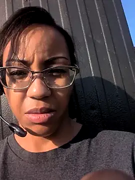 samone9 online show from March 26, 1:38 pm