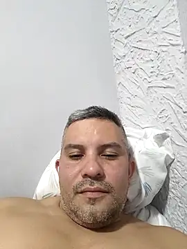 Snapshot of antonioM84 chatting on November 10, 10:31 pm antonioM84 online show from November 10, 10:31 pm