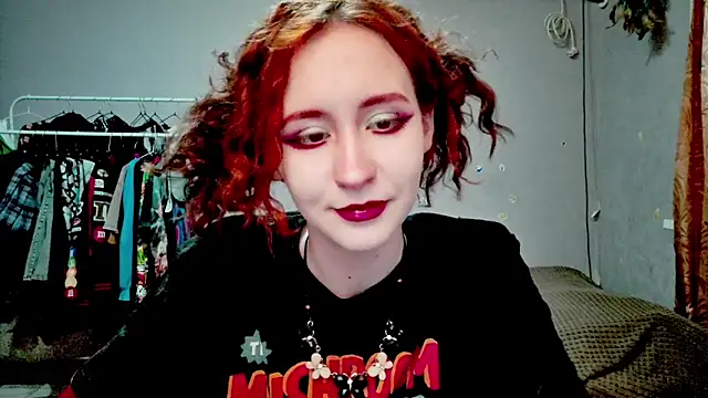 JoannaTompson online show from January 10, 2:30 pm