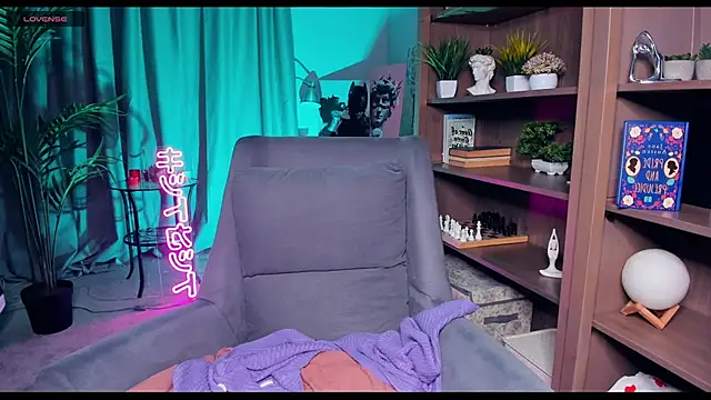 Snapshot of MelissaTetris chatting on December 7, 12:35 pm MelissaTetris online show from December 7, 12:35 pm