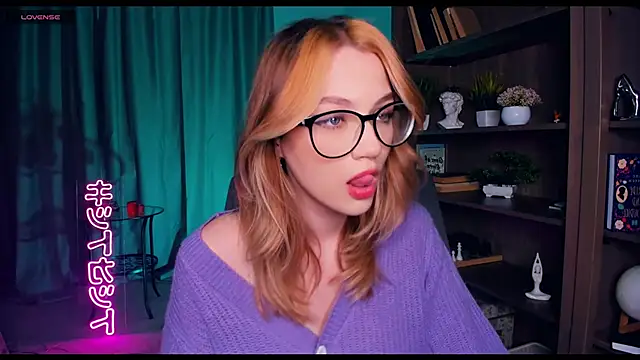 Snapshot of MelissaTetris chatting on December 19, 11:18 am MelissaTetris online show from December 19, 11:18 am