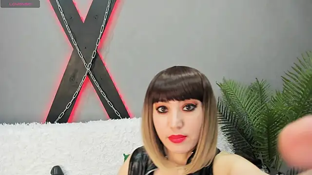 DaisyMun online show from March 23, 8:59 am