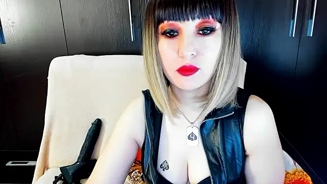 DaisyMun online show from March 15, 4:40 am