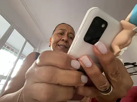 sweeviolet online show from December 11, 10:47 am