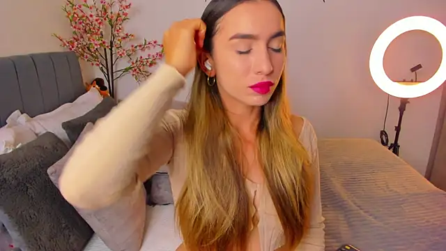 im sarah34 online show from February 21, 11:43 pm