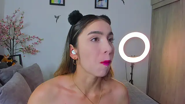 im sarah34 online show from March 13, 7:42 am