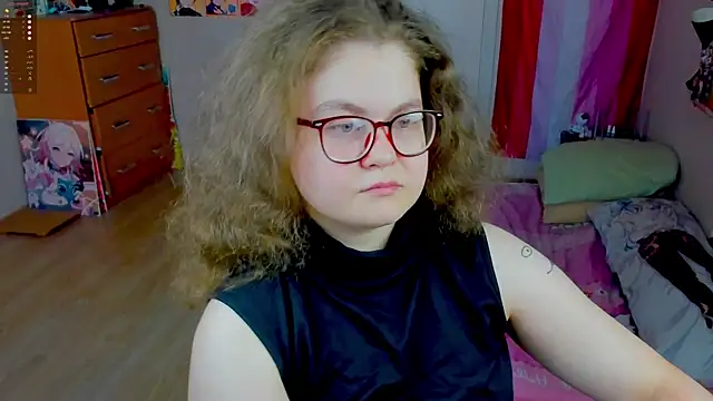 Snapshot of Sashy_Way chatting on June 23, 4:05 pm Sashy Way online show from June 23, 4:05 pm