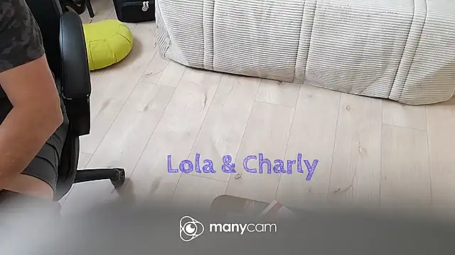 lolacharlyxh online show from April 28, 11:15 am