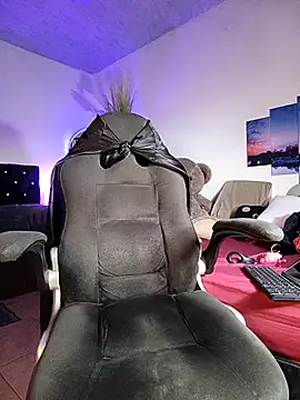 Naughty Charly online show from December 2, 12:21 pm