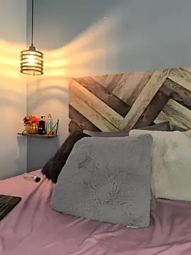 EmmilyBrant online show from January 9, 4:19 am