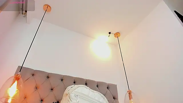 AnnPrices online show from February 21, 7:21 pm