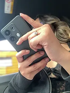 Mila Morgan online show from March 11, 8:31 pm