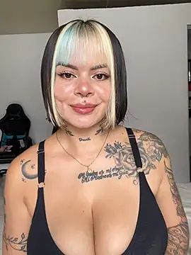 Snapshot of ivanna_rivera chatting on April 29, 3:38 pm ivanna rivera online show from April 29, 3:38 pm