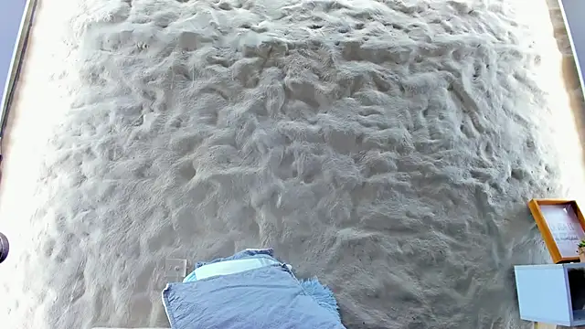 Isa  Blanc online show from March 22, 5:49 am